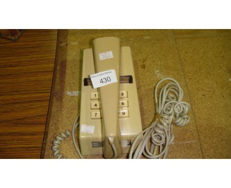Vintage Trim Phone TELE 8766 FWR 83