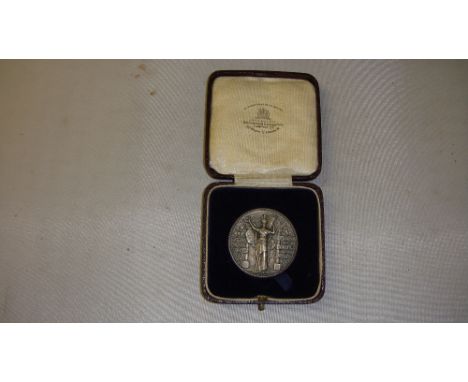 Territorial Rifle Association medal made in silver awarded to E K Theobald 1930 Artists Rifles in case of issue 25 g