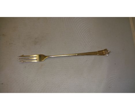 Solid silver pickle fork Sheffield 1898  John Batt 34 g