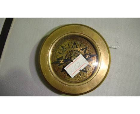 Antique style compass