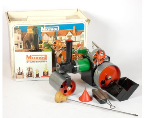 A Mamod S.R. 1a steam roller, in original box with accessories 