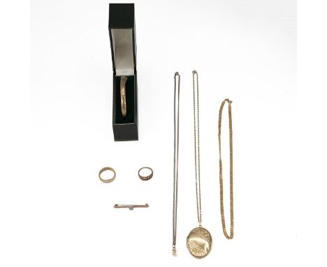 An assortment of 9ct gold hallmarked jewellery including a bangle, ring, necklaces, bar brooch, total weight 31.7 grams. Toge