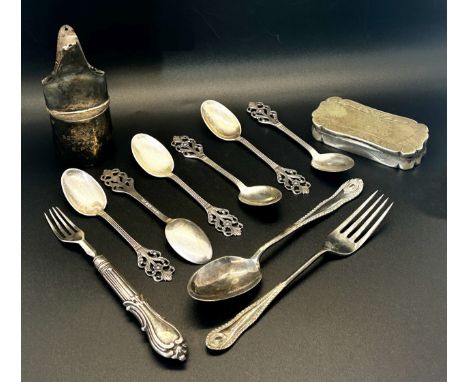 A Victorian Elkington &amp; Co silver tray, a cased condiment set, a box set of a fork and spoon,  a snuff box, 6 coffee spoo