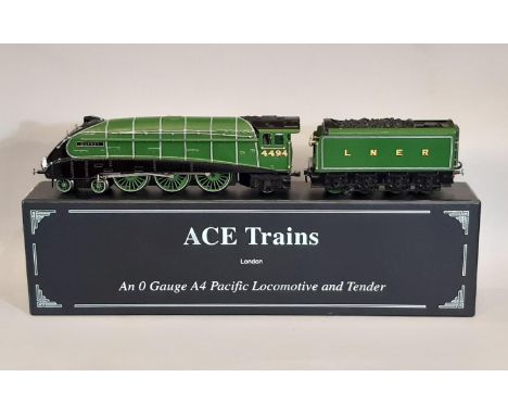 0 gauge electric 4-6-2 'Osprey' 4494 locomotive and 8 wheel tender in LNER green by Ace Trains in original box with dust clot