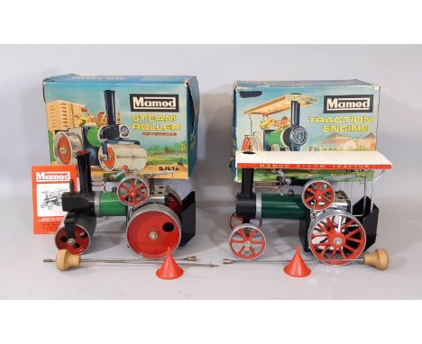 Mamod Steam Roller SR1A and Mamod Traction Engine TE1A, both boxed and unchecked. 
