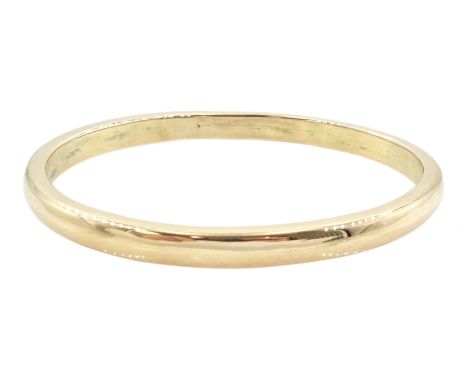 9ct gold bangle, French clover hallmarkCondition Report:Approx 40.6gm, solid bracelet - non magnetic, inner circumference = 1