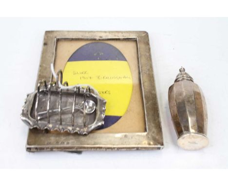An Edwardian silver clad easel photograph frame, of rectangular form, maker Henry Matthews, Birmingham 1907, 16.5 x 12.5cm; t