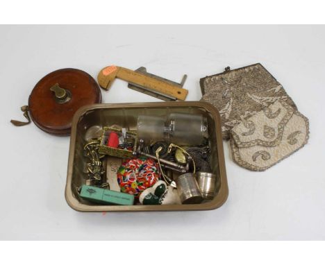 A small collection of miscellaneous items, to include lady's beadwork purses, chainlink miser's purse, Cimier pocket watch, t