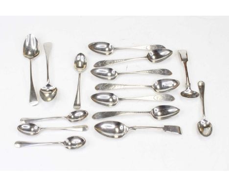 A small collection of loose silver and white metal flatware, to include a harlequin set of six 19th century silver teaspoons 