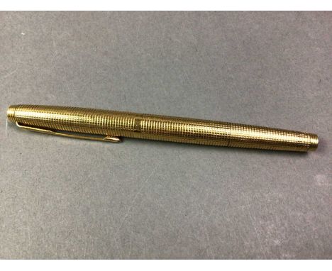 PARKER ROLLED GOLD FOUNTAIN PEN circa 1970s, with fourteen carat gold nib, cased in engine-turned rolled gold