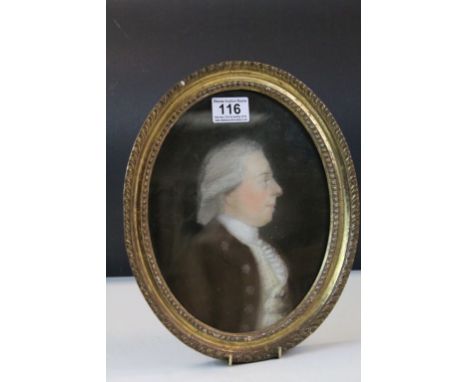 Oval gilt framed portrait of a gent inscribed verso, friend of Isaac Howard, approx. 24 x 19cm 