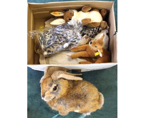 Steiff: A collection of assorted Steiff animals to include: Sissi 075148 and 075131, Mummel 077654, Benjamin Bunny and others