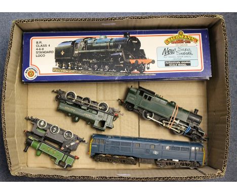 OO Gauge: A collection of five OO gauge locomotives to include: Bachmann 31-102 BR Class 4, boxed. (5)