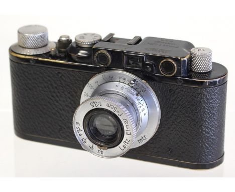 ***AUCTIONEER TO ANNOUNCE GUIDE PRICE HAS BEEN AMENDED***&nbsp;Leica: A cased Leica II camera body, serial number 85895, shut