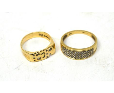 Two 9ct yellow gold dress rings, approx 5.5g (2).