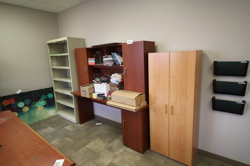 CONTENTS OF OFFICE FURNITURE ONLY ACCOUNTING DESK, 2 CHAIRS, STEEL