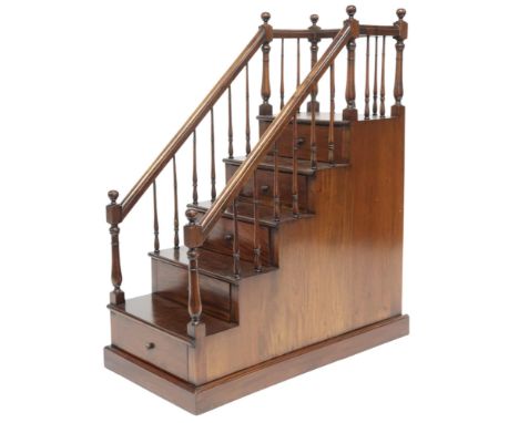 A 20TH CENTRURY MAHOGANY SET OF LIBRARY STEPS  with three quarter gallery railing with turned spindles on five steps each wit