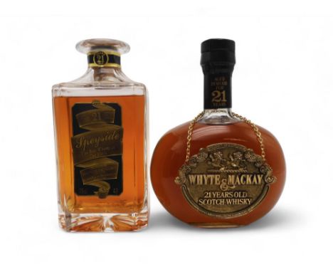 SPEYSIDE 21 YEARS OLD SINGLE MALT SCOTCH WHISKY  A Decanter Of Speyside 21 Year Old Scotch Whisky 75cl 43° In Presentation Bo