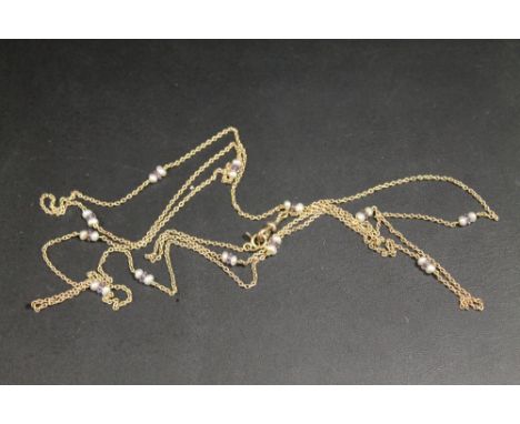 A GOLD PLATED ANTIQUE MUFF CHAIN WITH SEED PEARLS