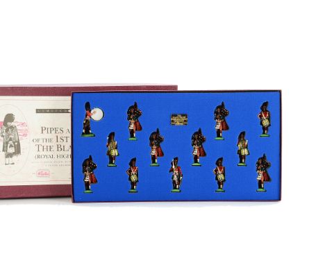 Britains 5/96 Pipe and Drums of Ist Battalion The Black Watch, Ltd Ed 780/2500 comprising 13 figures and small metal plaque, 