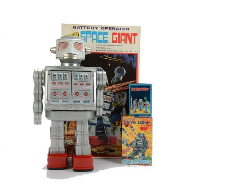 A Horikawa SH Super Space Giant battery-operated Robot, in original box, VG, tested with batteries, appears to operate reason