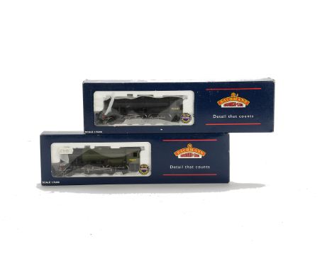 Two Bachmann 00 Gauge BR ‘Austerity’ Steam Tender Locomotives, comprising WD 2-8-0s ref 32-252 as no 90445 in late BR black, 