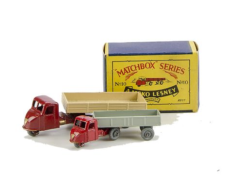 A Matchbox 1-75 Series No.10b Mechanical Horse, dark red cab, light brown back, MW, gold trim, in original type B box, with l