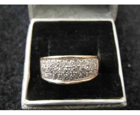 A 9ct diamond cluster ring