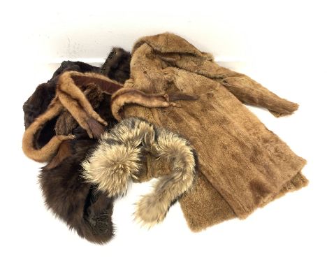 A group of vintage furs to include a fox shawl, mink shawl, rabbit shawl etc 