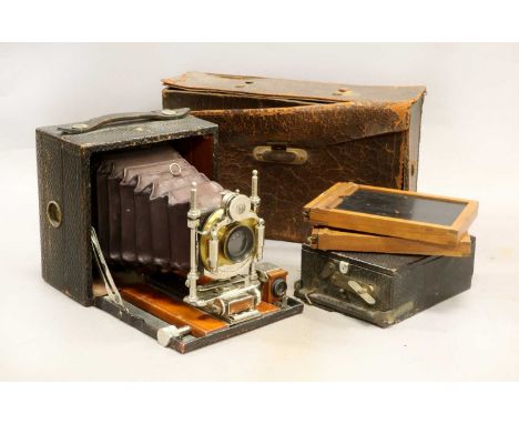 Eastman Kodak Plate Camera with Unicum shutter, in case with plate holders