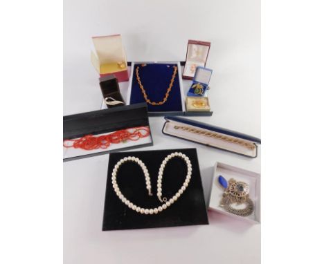 Silver and costume jewellery, including amber link necklace, freshwater pearls, coral beads and a silver neck chain, (qty).