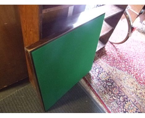 FOLDING CARD TABLE