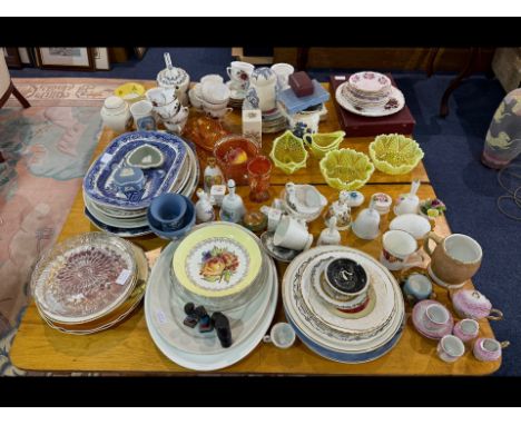 Large Collection of Pottery & Porcelain, including Mason's blue and white, ginger jars, Meakin, Wedgwood, assorted platters, 