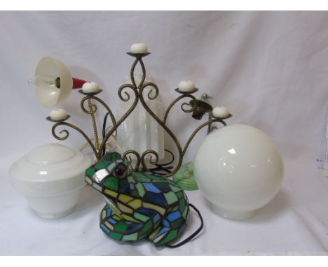 2 Vintage desk lamps, frog lamp and other glass shades