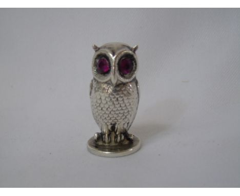 3/4" HM silver seal in the form of an owl by Samson Morgan. Complete with red eyes possibly ruby.