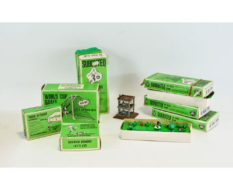 Vintage Subbuteo  Approx 9 boxes of original Subbuteo figures all in original green card boxes. Good condition.