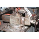 Fuller Machinist Vise 4 5/8" Jaws. Bring Tools, Vise Is Mounted To Lot 9 Workbench