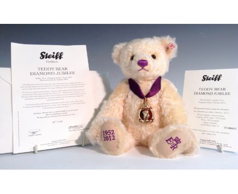 A Steiff limited edition Vanilla mohair bear, Queen Elizabeth II Diamond Jubilee 1952 - 2012, number 663659, 27cm, certificat