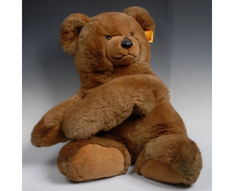 A Steiff Super Molly large teddy bear