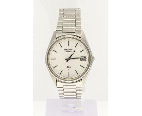 Seiko watch, quartz, steel case and steel strap, with a light dial with date display. ø 35 mm. with flap closure. In good con