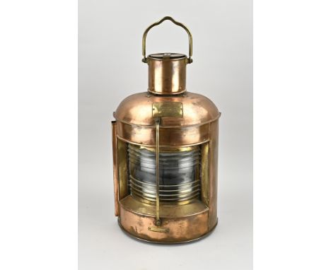 Antique red copper ship lamp. Circa 1920. Side Light Nippon Sento co. Ltd. A77 31 4. Dimensions: 51 cm. In good condition.