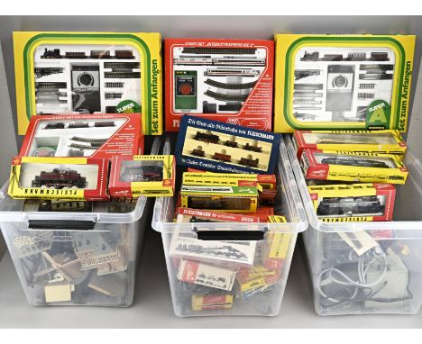 Very large and interesting lot of trains + accessories. Total in 4 large boxes, most of them HO. Among other; Fleischmann loc