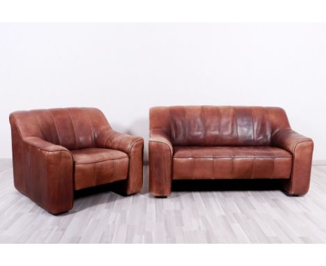 2-sitzer Sofa und Sessel, Desede, Schweiz, 1970er Jahre Modell "DS44", ausziehbare Sitzflächen, braune Lederpolsterung, ca. 7