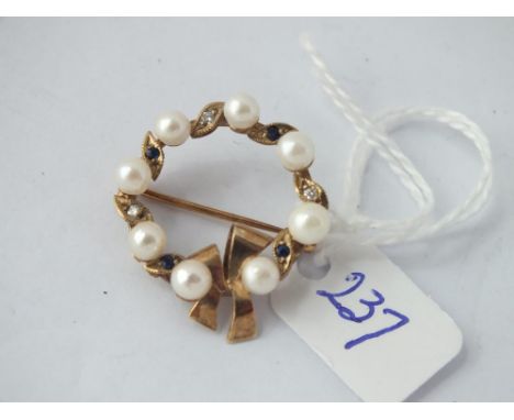 An attractive circular pearl, sapphire &amp; diamond brooch/pendant - 4.2gms