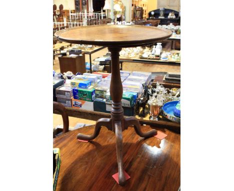 Georgian mahogany circular snap top occasional table on pedestal tripod base