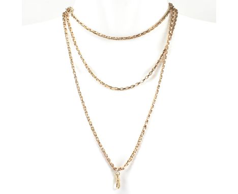 A 9ct gold Albert chain. The 9ct gold Albert chain having cable links and a swivel dog lead clasp to spring ring fastener. Ma