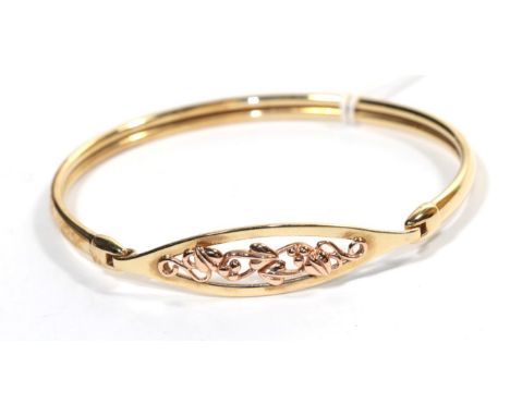 A 9 carat gold bangle, inner diameter 6.5cm .  Gross weight - 10.59 grams. 