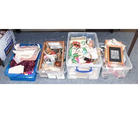 Assorted Mainly 20th Century Haberdashery, Fabric Remnants, threads, sewing tools and accessories, green ostrich feathers, fr