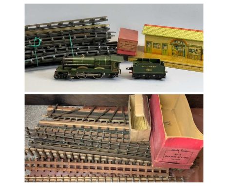 HORNBY O GAUGE ENGINE 'CAERPHILLY CASTLE', boxed buildings and a large quantity of track