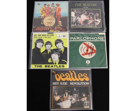 THE BEATLES UK SINGLES AND RARITIES A very nice collection of 5 x 7" releases containing some very rare and sought after gems